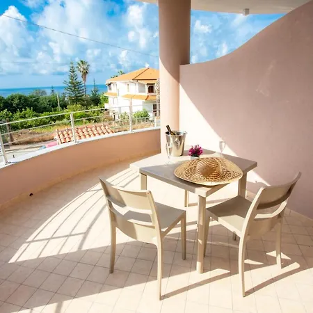 Apartment La Vignatropea