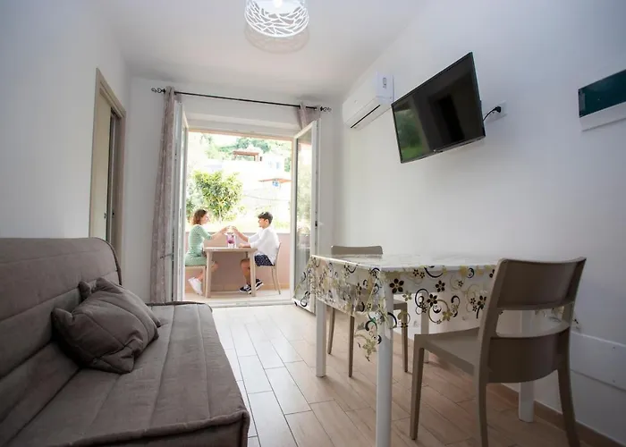 דירה La Vignatropea *